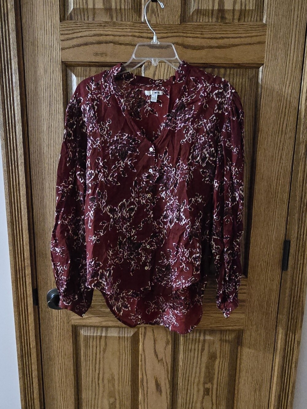 Muse Burgundy Printed V‑Neck Button Blouse